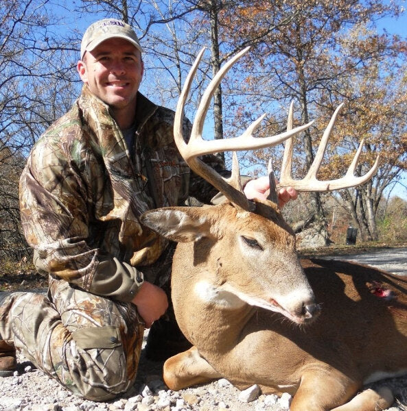 Trophy whitetail deer, Illinois — B&D Outfitters